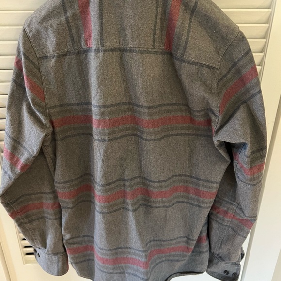 The North Face Gray Striped Flannel Shirt Mens Medium Long Sleeve Button Up - Picture 4 of 6